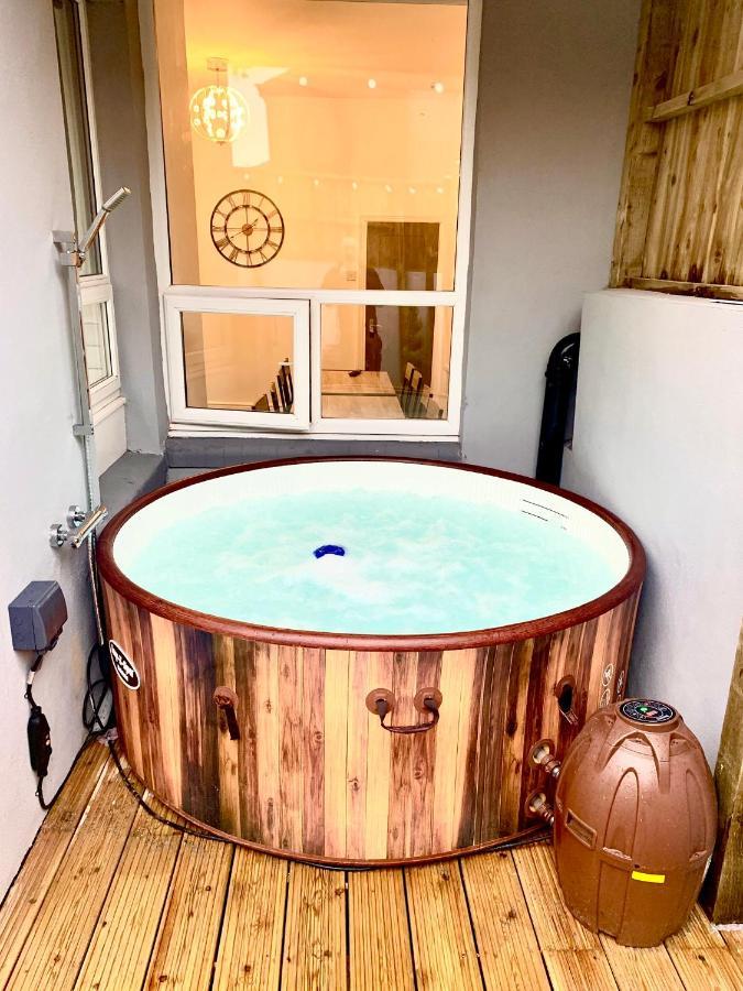 Villa Victory Luxury Hot Tub House Blackpool Exterior foto